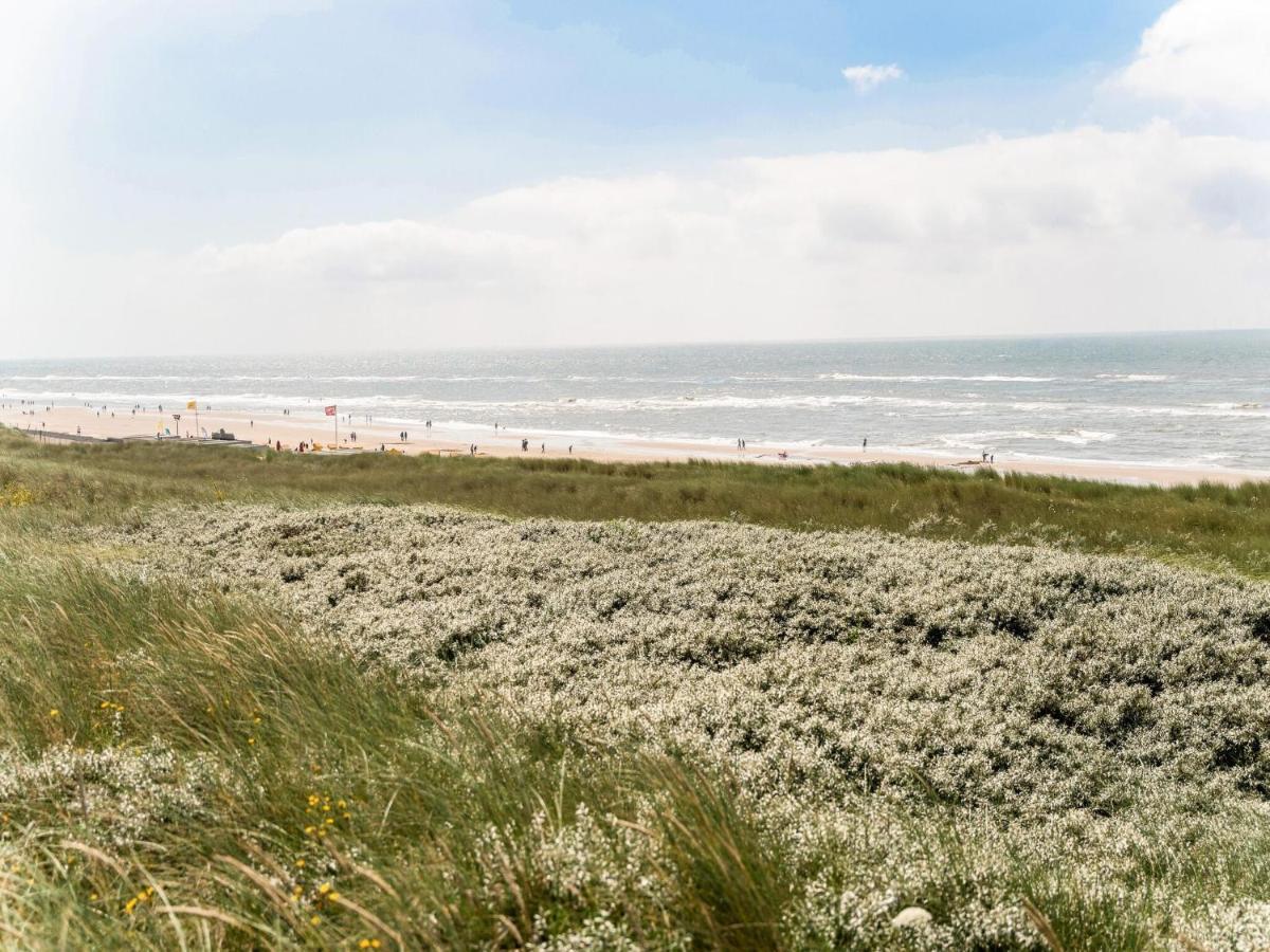 Quaint Summer Holiday Home In Egmond Binnen Exterior photo